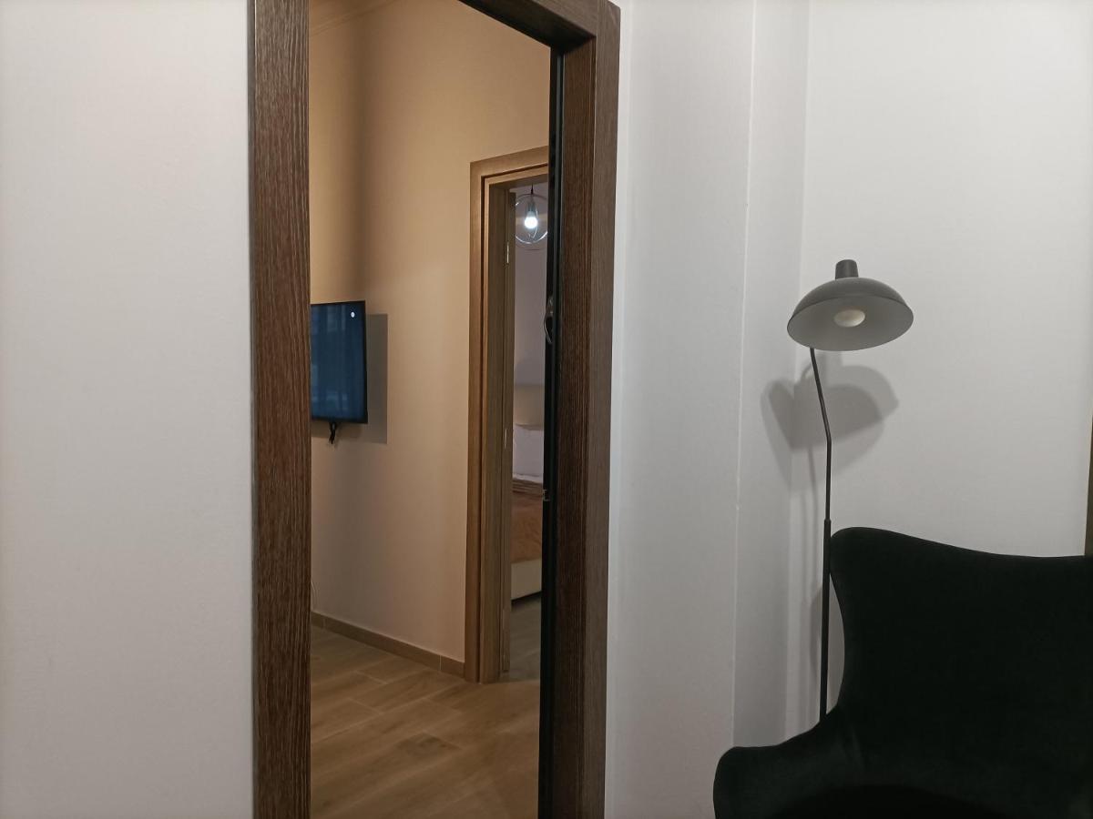 Modern Comfy Apartment Atena Exterior foto